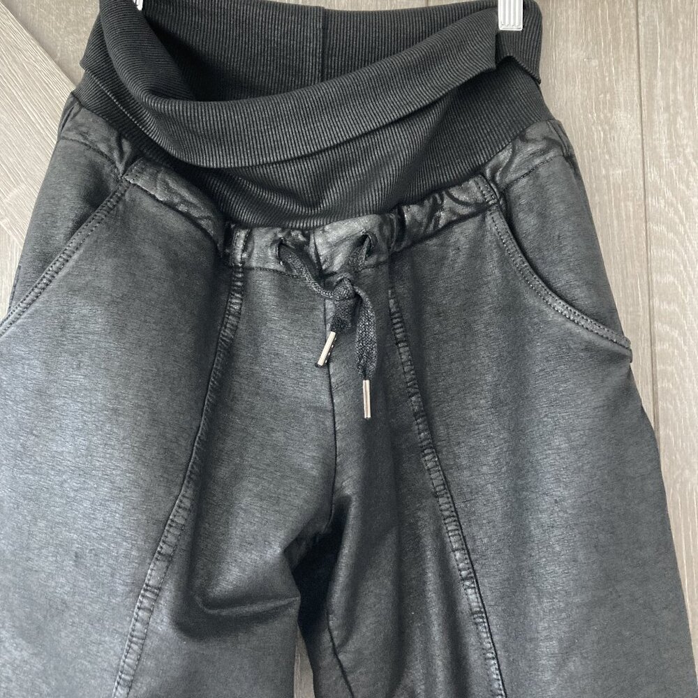 VIVIAN SHYU Leather Look Sweatpants/Pants, S/M, Black